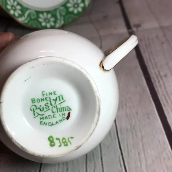 Vintage Roslyn fine bone china england footed cup and saucer - Picture 7 of 10